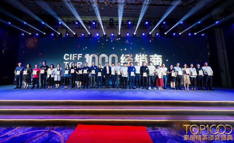 百?gòu)?qiáng)YO.EASY科技?jí)Ρ?全國(guó)6強(qiáng)上海家博會(huì)再現(xiàn)風(fēng)采