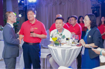 相約宏濟堂 做強宏濟堂 ——西普會宏濟堂之夜高端商務(wù)酒會隆重舉行
